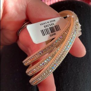 NWT Sparkly wrap bracelet!💎